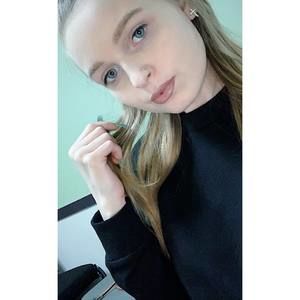 Meet your Posher, Emilie